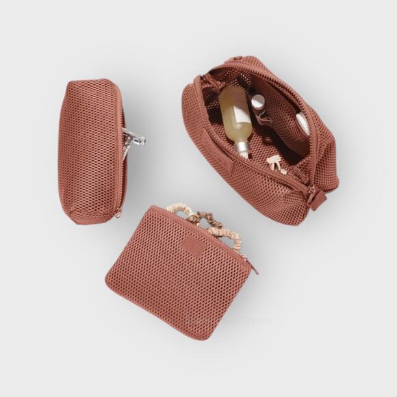 Dagne Dover Hunter Toiletry Bag Pink Large Air Mesh Travel Essentials Organizer - Picture 3 of 5